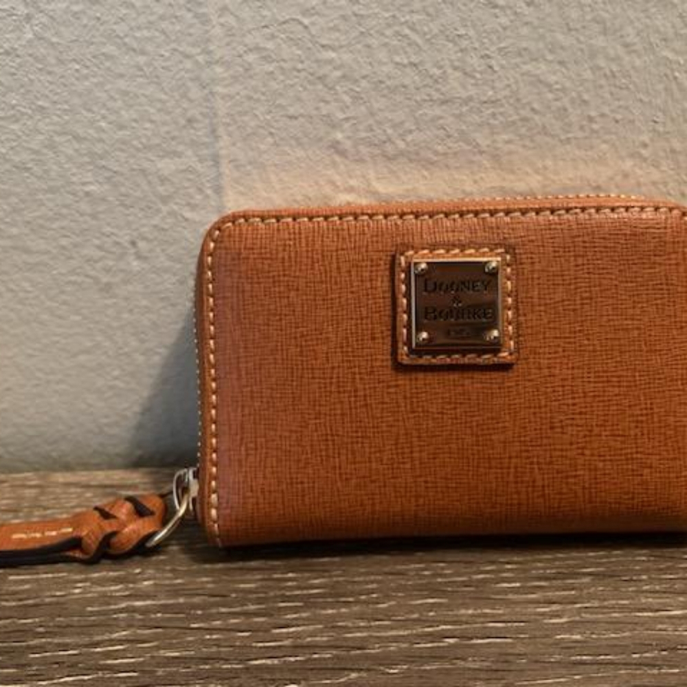 Dooney and bourke wallet
